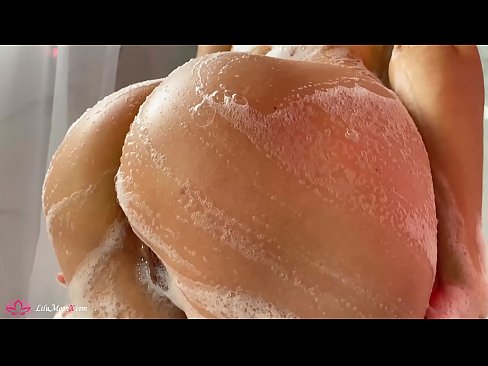 ❤️ Brunette pussy bibragailuarekin masturbatzen du dutxan orgasmo bizia lortzeko ❌ Azal bideoa %eu.eviewporn-com.ruan