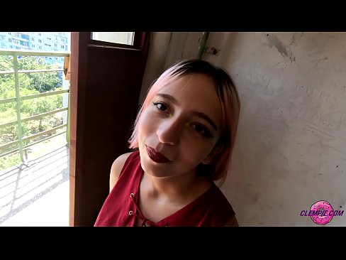 ❤️ Ikasle sentsuak arrotz bat zurrupatzen du kanpoaldean - Cum On His Face ❌ Azal bideoa %eu.eviewporn-com.ruan